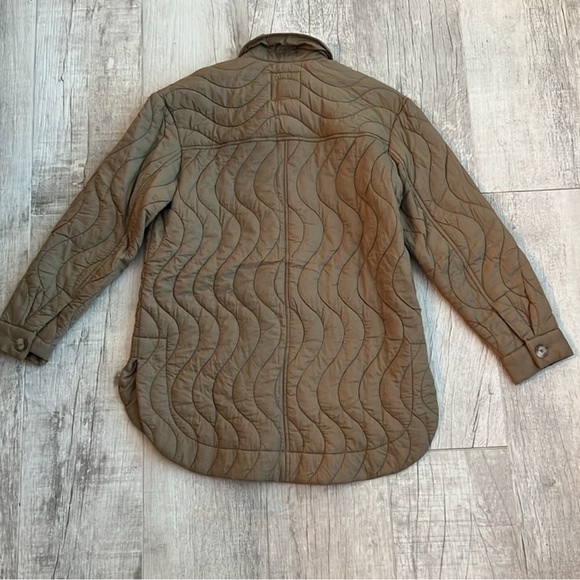 Madewell Quilted Belrose Shirt-Jacket Women’s
Size XS - Picture 15 of 16